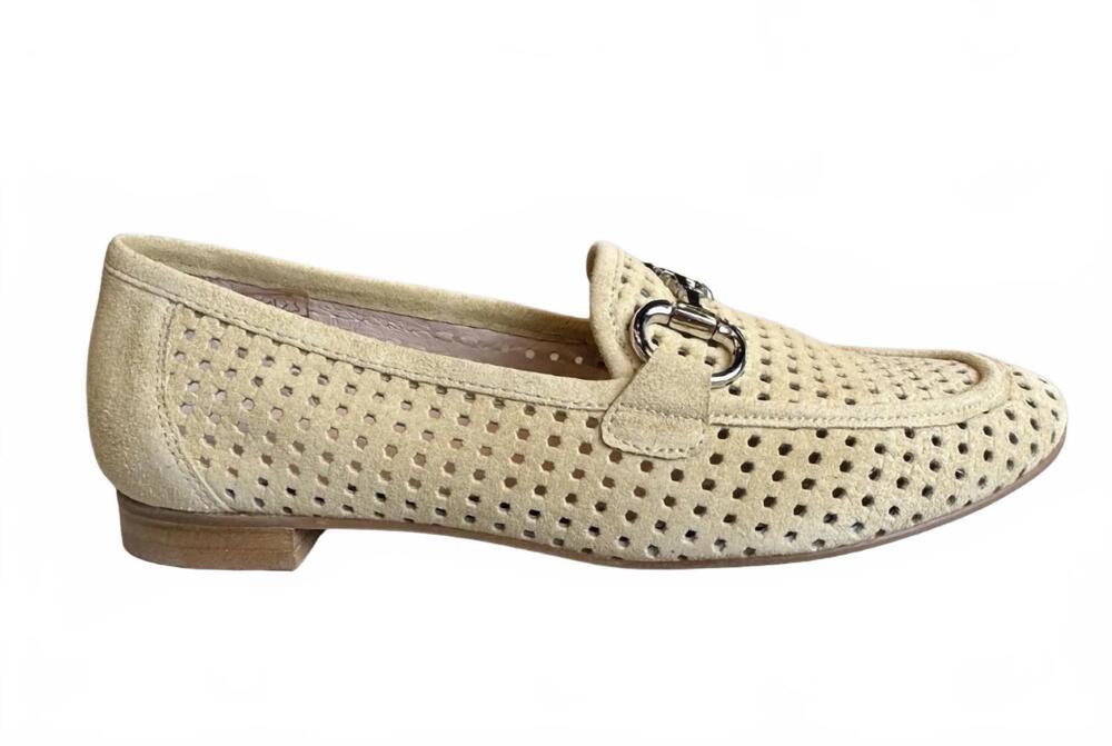 NEW LALISA women's sevilla perforated loafer in cream